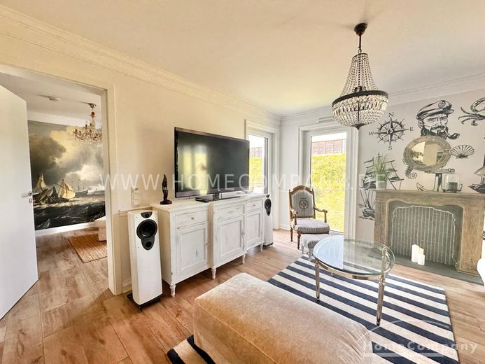 Lichtdurchflutete Designwohnung mit Balkon – 1c46bf5f2818c6192d40cb61da3f684556dd5904.jpg