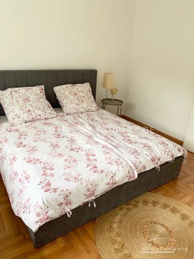 3 Zi.Whg., möbliert, 2. OG, mit Balkon. – 25aa4877b0bf06e8411851841a7fcbcef6cb58ea.jpg