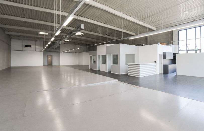 Büros/Empfang + Ausstellung