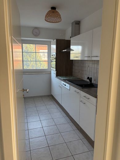 Appartement de 3 pièces dans un cadre idyllique avec jardin et 2 places de stationnement – Photo 6