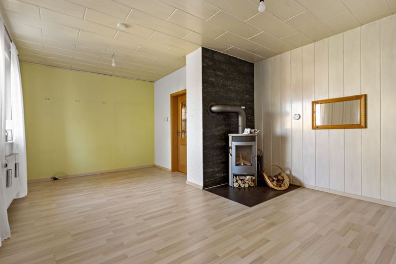 Der Lottogewinn unter den Reihenhäusern im Süden von Halle! – Wohnzimmer