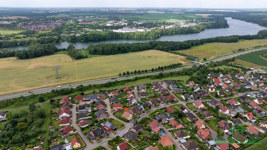 Doppelhaushälfte mit Garten - für den Käufer provisionsfrei – Foto 4