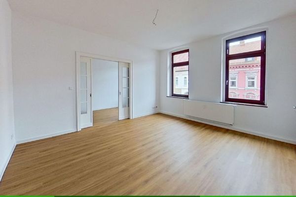 आकर्षण और सुखद वातावरण वाली शानदार, पूरी तरह से नवीनीकृत 3-कमरे की अपार्टमेंट