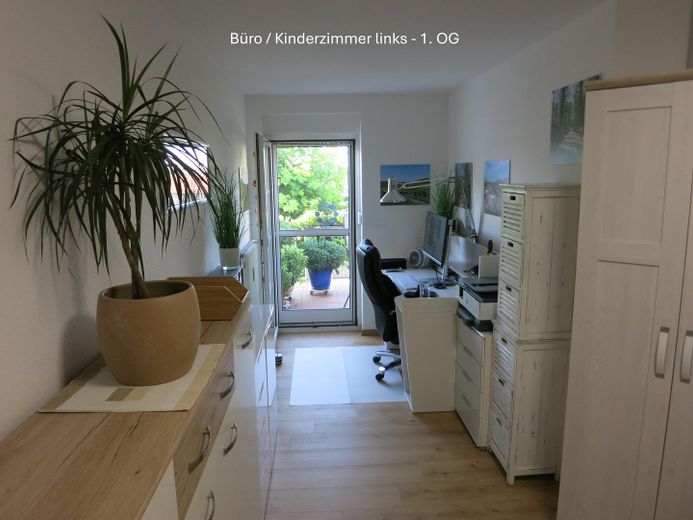 Büro / Kinderzimmer links
