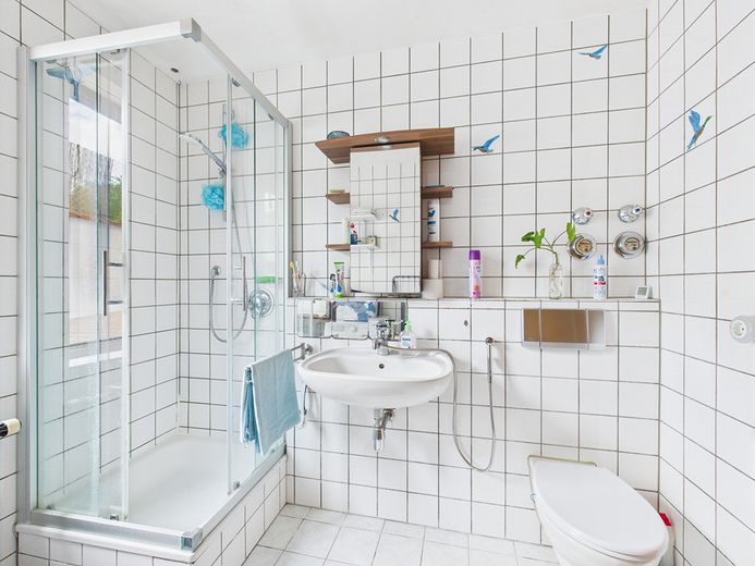 Helle Doppelhaushälfte mit Wintergarten und Einliegerwohnung in familienfreundlicher Lage – Foto 19