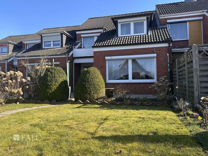 Willkommen Zuhause - top gepflegtes Reihenhaus in gefragter Lage von Stade – Blick vom Garten