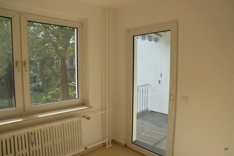 3,5 Zimmer Altbaudecken u Balkon. Küchenübernahme erw. – Foto 10
