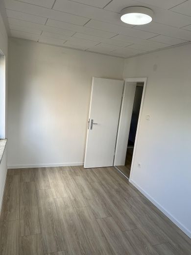 Großzügige Doppelhaushälfte - 3 Wohneinheiten in Wolfsburg direkte Waldlage – Foto 3