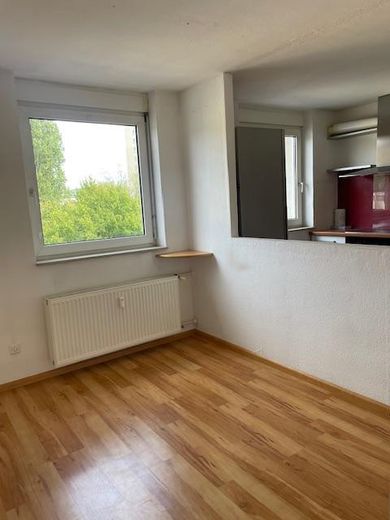 Provisionsfreie lichtdurchflutete 3-Zimmer-Wohnung mit Miele-Küche & Bergblick – sofort verfügbar! – Esszimmer