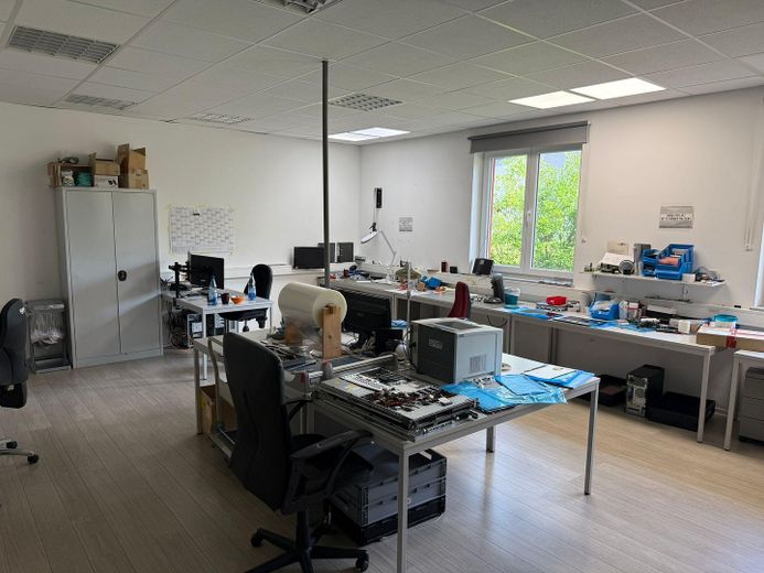 500 m² bedrijfsruimte: verwarmde hal + kantoren | Unterpleichfeld – Büro 2
