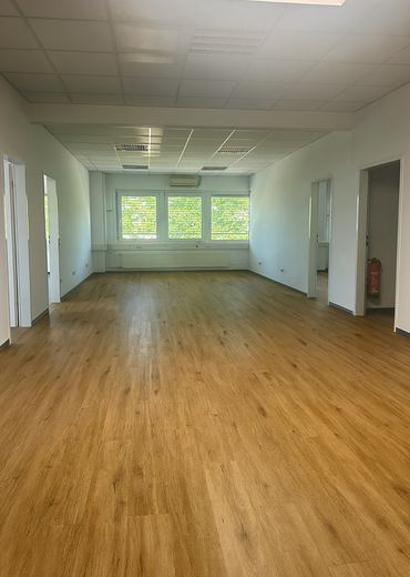 Eingang Büro2OG n. Renovierung