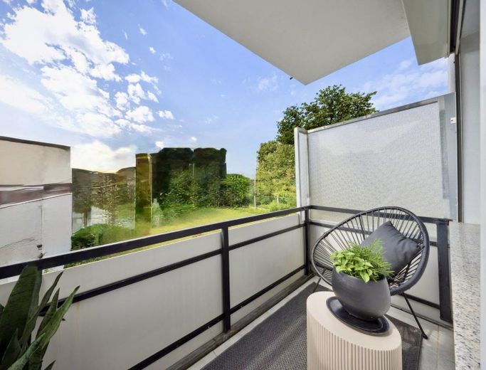 Charmant 3-kamerappartement met balkon – pas gerenoveerd, 68 m² – Balkon