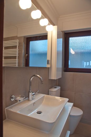 Luxuriöse 3-Zimmer Wohnung in Hoffnungsthal, edle Einbauküche mit Vollausstattung – Badezimmer 2