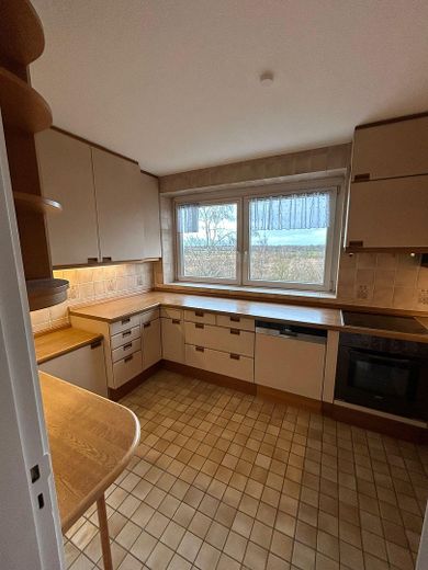 Wonen in het groen: Ruime gezinsidylle in het hart van Pinneberg – Einbauküche