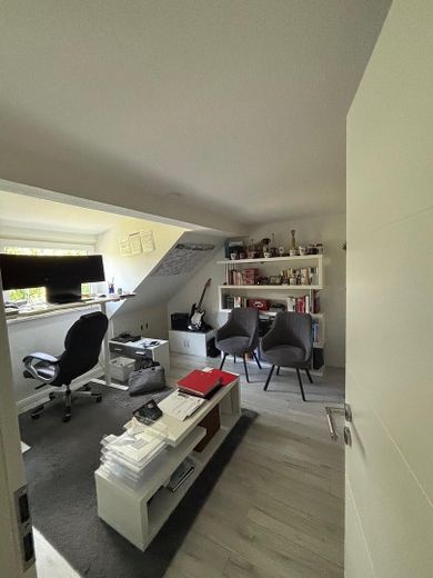 Libero e modernizzato con standard elevato – casa familiare nel popolare quartiere Augustinus di Neuss – Büro/Gästezimmer