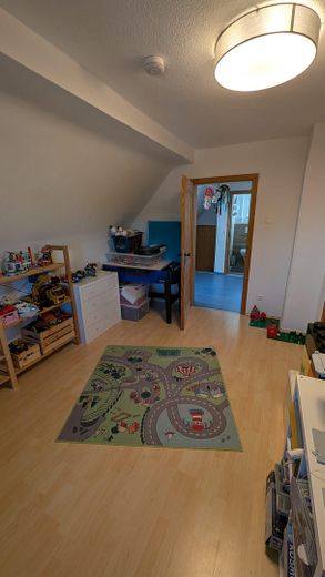 Acogedora vivienda antigua con mucho espacio para la familia y un gran jardín – 2. OG- Kinderzimmer 2