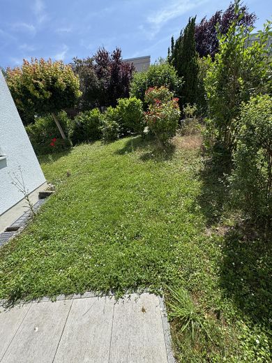 Ruhige und helle 3 Zi. Gartenwohnung mit 90 qm in Finthen – Garten zur Eigennutzung