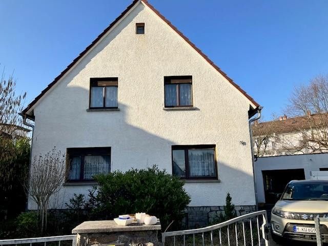 Renovierungsbedürftiges Einfamilienhaus - Besichtigung Sa 15.08. 15-18:00 & So 16.08. 10-12:00 Uhr – Hausansicht
