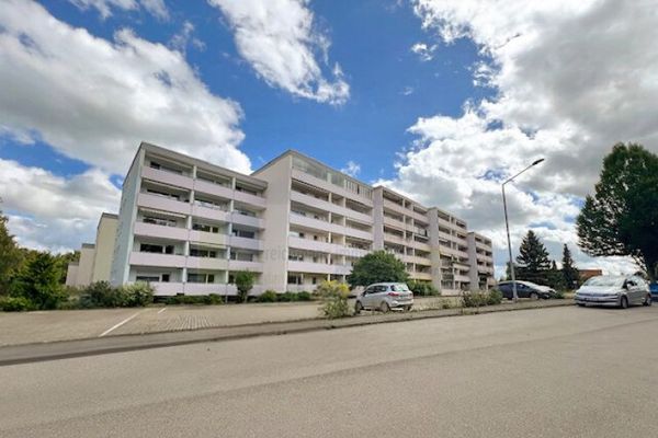 St. Georgen – mieszkanie własnościowe z 4,5 pokojami, balkonem, garażem podziemnym i pięknym widokiem na las – spokojne życie blisko natury na Seebauernhöhe!