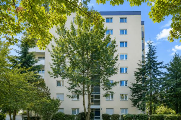 Bel appartement lumineux de 3 pièces avec balcon à Großhadern