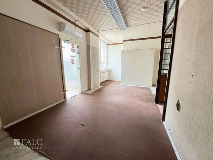 Zwei Chancen. Eine Adresse - attraktive Gewerbeeinheit mit separater Wohneinheit – Foto 1