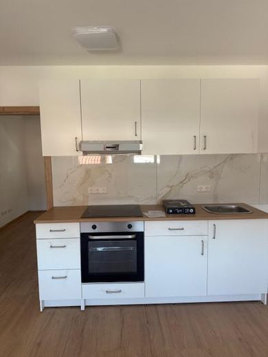 NEUBAU!ERSTBEZUG! 3-Zimmer-Wohnung offene Küche im 1. Obergeschoss – Foto 3