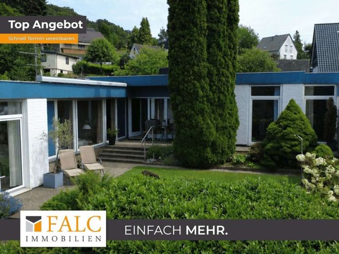 Freistehender Bungalow auf großzügigem Sonnengrundstück – Weitblick in Overath-Steinenbrück – Foto 1