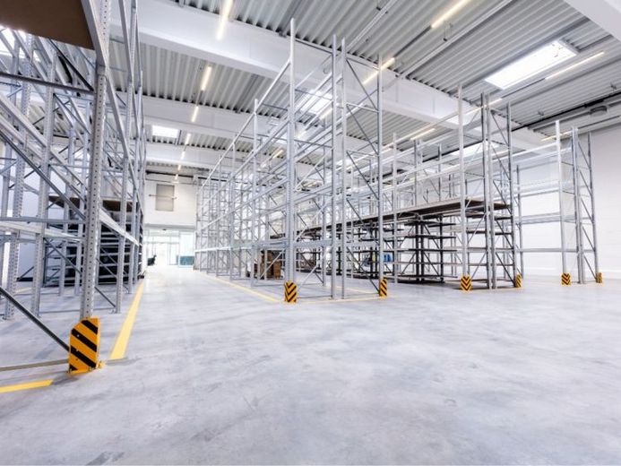 1.450 m² Halle + optional: 200 m² Büro - Moderner Logistikstandort mit vielseitiger Nutzung – Foto 1