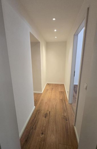 Berlin-Weißensee'de hemen taşınılabilir yenilenmiş daire 2 oda / 67 m2 – Flur vom Wohnzimmer aus