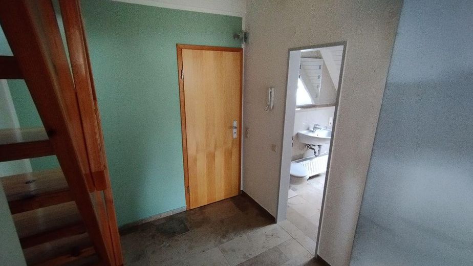Flur kleine Dachgeschosswohnun
