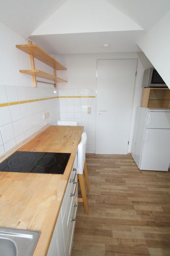Ostviertel: 2-Zimmer-Whg Nähe Schwänchenteich Kep DG re E13 – Küche