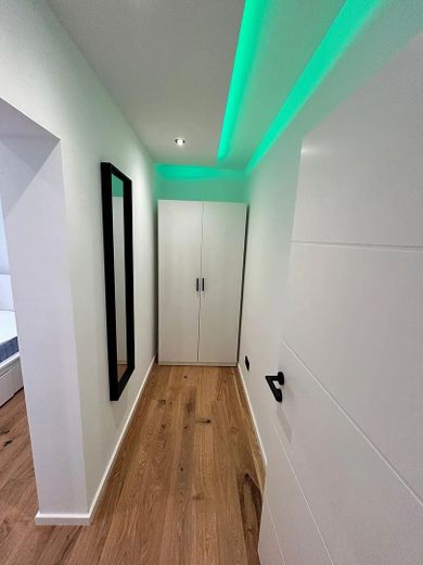 Ein Zimmer, viele Möglichkeiten / Johann-Clanze-Straße 27, München / Zi.1 – Schlafzimmer