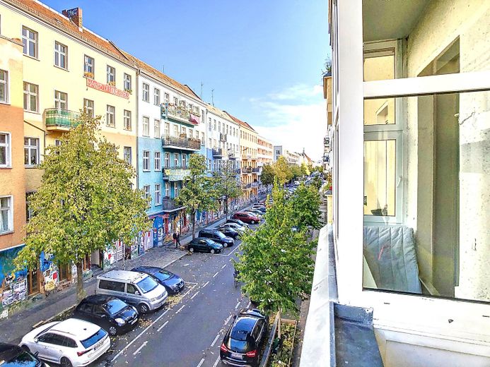 Wintergarten und Straße