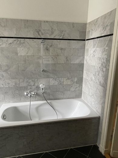 Encantador apartamento antiguo con balcón y ascensor en Hufelandstraße, Prenzlauer Berg – Foto 15