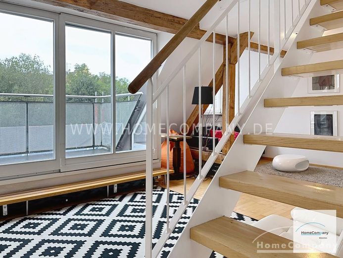 Helle, modern möblierte 1,5-Zimmer-Dachgeschoss-Maisonette-Wohnung mit Südbalkon in Schwabing – c11956ca233d84a79679a9333e796277b4d81ac7.jpg