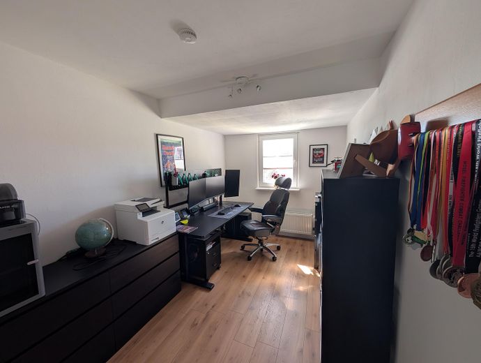 Exklusive Eigentumswohnung mit Kamin, Smart Home und neuer Einbauküche – Arbeitszimmer