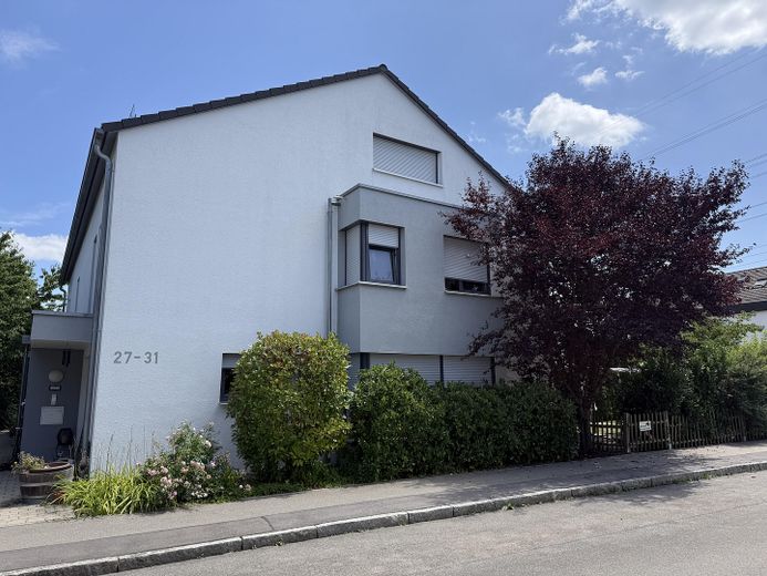 Familientraum in Maichingen - modernes Reihenendhaus mit Garten – Objektansicht