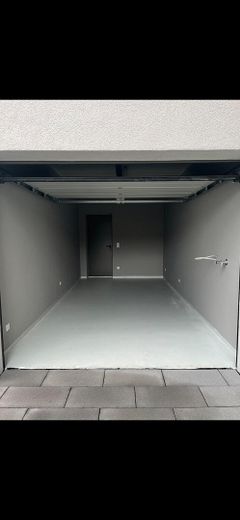 Moderna porzione di bifamiliare di alta qualità con giardino a Sinzig-Franken – Garage