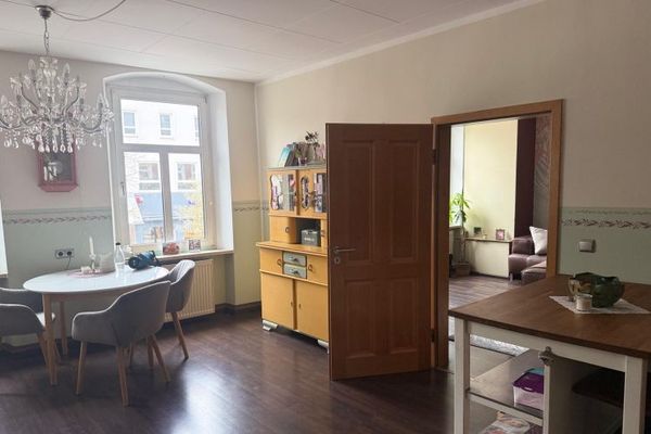 Abitare generosamente su 3 piani: elegante appartamento maisonette nel cuore della città di Hof(ca. 185 m²) dal 1º dicembre