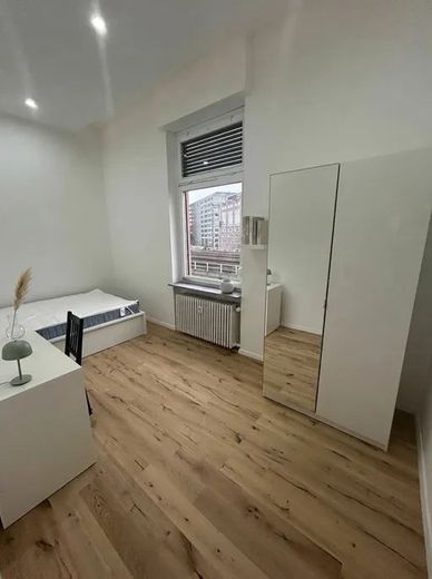 Pokój w mieszkaniu współdzielonym dla studentów i młodych profesjonalistów / Emser Straße 40, Frankfurt am Main / WE 8 / 3.OG / Zi. 3 – Schlafzimmer
