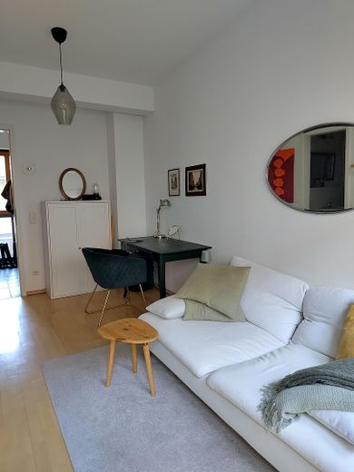 Charmantes Appartement in der Unteren Au. Zentral wohnen in ruhiger Innenhoflage. – Wohnraum