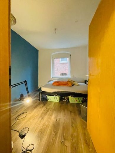 Geräumige Altbauwohnung in Stuttgart Ost – Zimmer