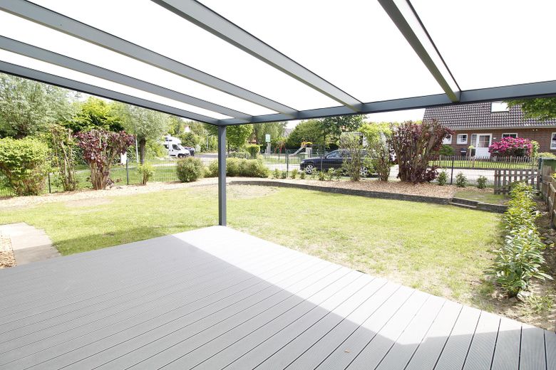 Exklusives Reihenendhaus – Erstbezug nach aufwendiger Sanierung mit PV-Anlage & sonnigem Garten – Viel Platz für den Grill