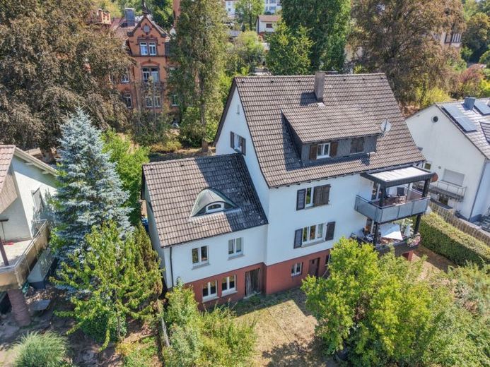 Mehrfamilienhaus mit drei Wohneinheit in ruhiger, stadtnaher Lage zu verkaufen! – Foto 1