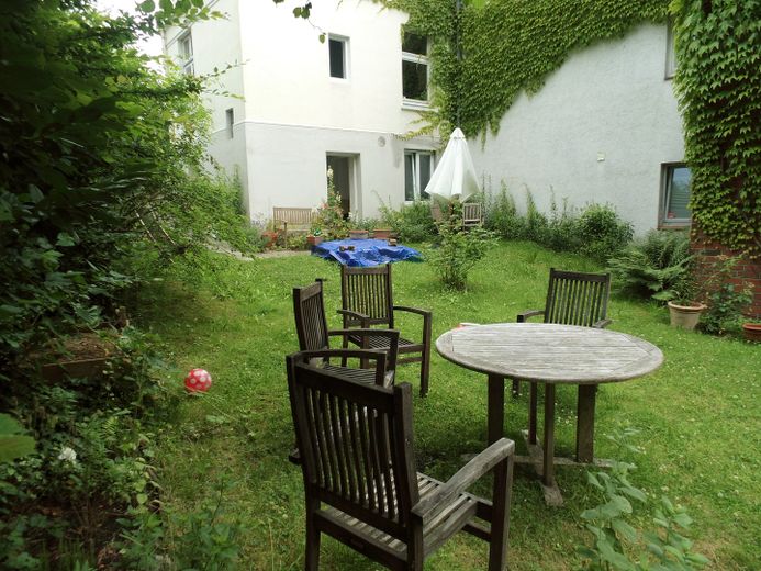 Hochparterre in Jugendstilhaus direkt am Jenischpark mit eigenem Garten von Privat – eigener Garten
