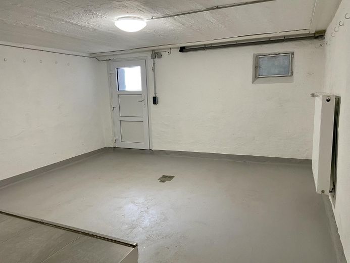 Keller 4 mit Gartenausgang