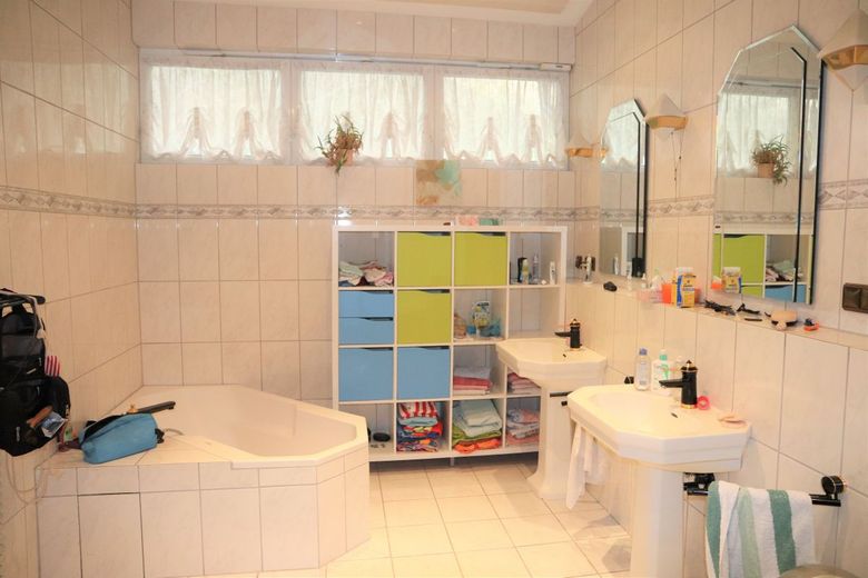 Bereits verkauft: Traumhaftes Märchenschloss in Nordhessen – EG (10)