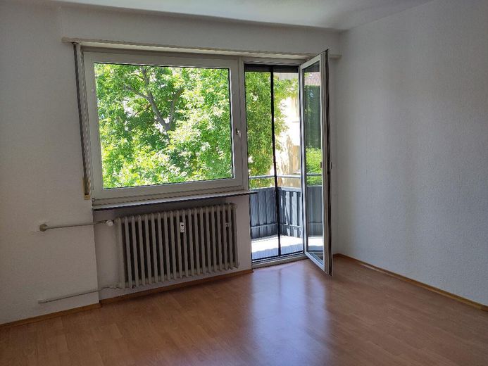 Zimmer 2 mit Balkon