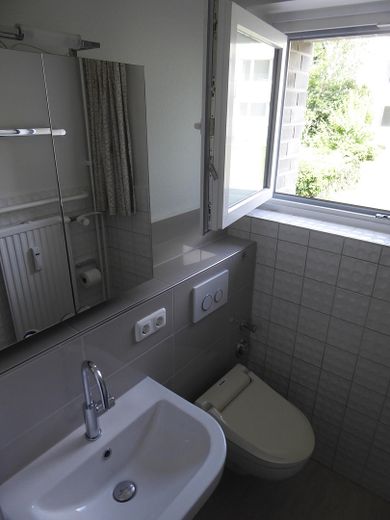 Well-laid-out apartment with a view of the greenery, top energy efficiency, top condition – Gäste-WC