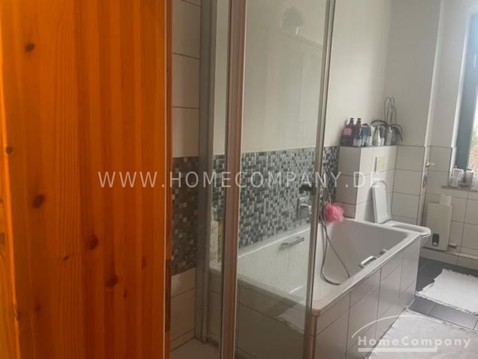 27833 HomeCompany Dresden Möbliert/Furnished 4-Zimmer Apartment mit Balkon in Dresden max. 6 Personen – a27795b252a82532ccd6c2c8af9236e32b04f1e5.jpg